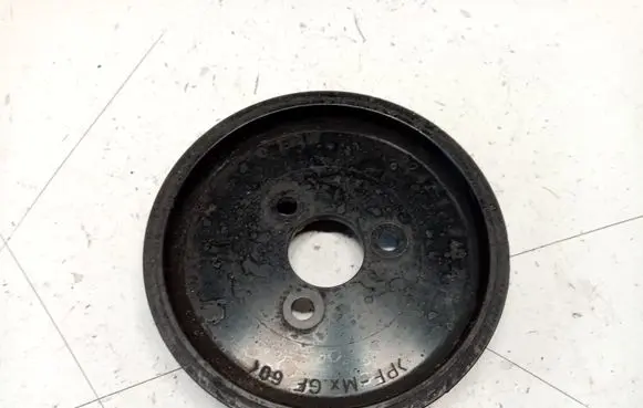 BMW 5 E39 Power steering pump pulley 32421740858