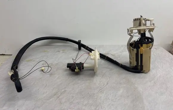 Volvo XC90 In-tank fuel pump 30645978
