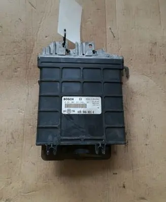 Volkswagen Golf III Engine control unit/module 0281001241