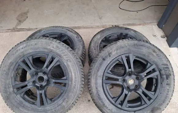 Jeep Grand Cherokee R18 alloy rim 