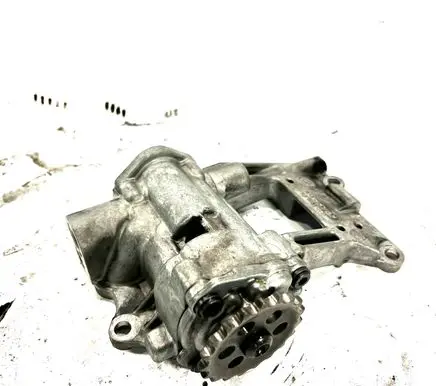 BMW 7 E38 Oil pump 2247212 11412247212