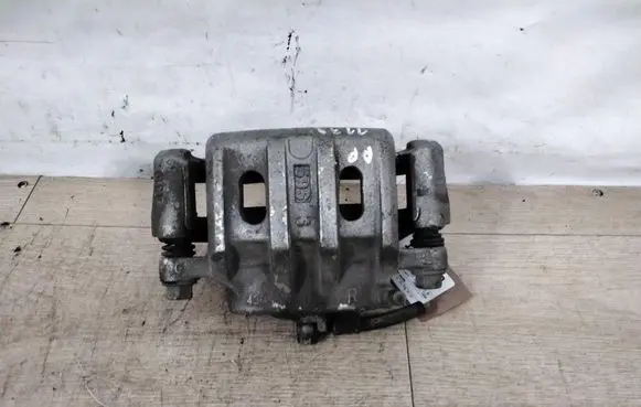 Mitsubishi Galant Front brake caliper