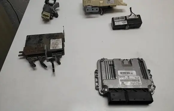 Hyundai H-1, Starex, Satellite Engine ECU kit and lock set 391544A711 391144A211 0281015485