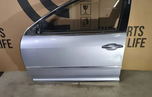 Volkswagen Phaeton Front door 