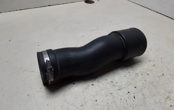 Opel Astra J Air intake hose/pipe 1039897S01