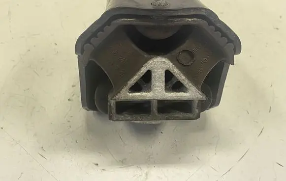 Mercedes-Benz Sprinter W906 Engine mount bracket A906241 ZGS005