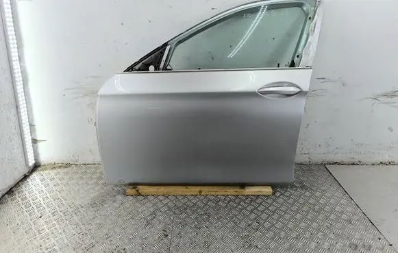 BMW 5 F10 F11 Front door 41009628753