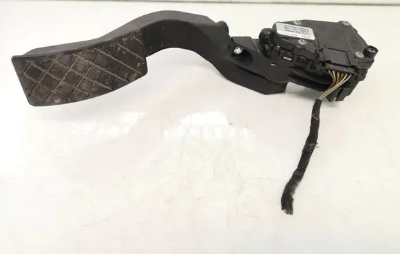 Volkswagen PASSAT B5.5 Accelerator throttle pedal 8D1721523F 6PV00837603