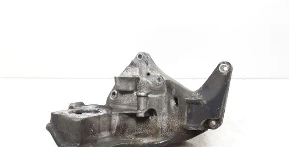 Volvo V60 Generator/alternator bracket 31401103