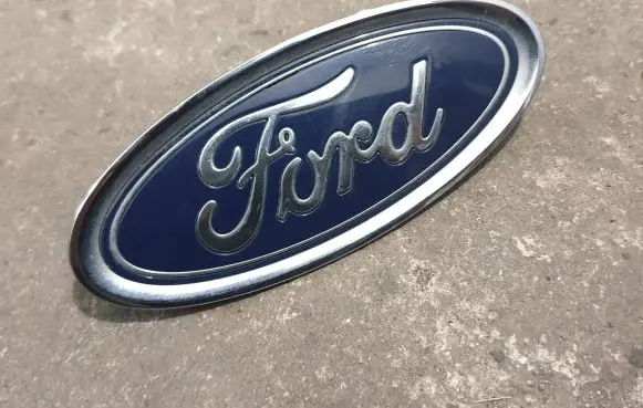Ford Turneo Courier Manufacturers badge/model letters F1EB402A16AB F1EB402A16BA