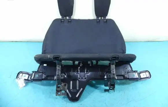 Mitsubishi Outlander Second row seats IMPRK1333285