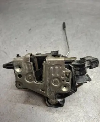 Mercedes-Benz E W210 Front door lock 2027204435
