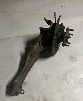Rear wheel hub spindle/knuckle