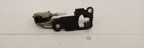 Volkswagen PASSAT B5 Tailgate exterior lock 3B9827297A