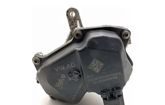 Volkswagen PASSAT B8 EGR valve 05L131501M