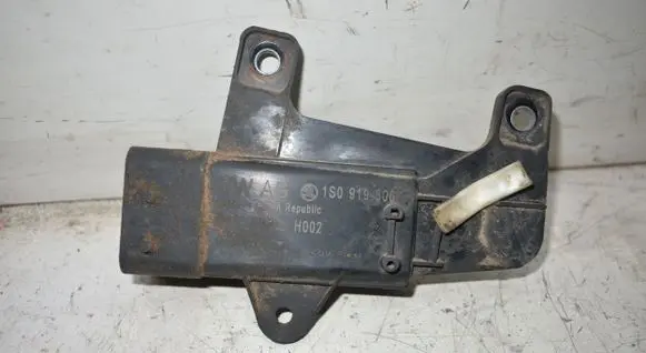 Volkswagen Up Coolant fan relay 1S0919506