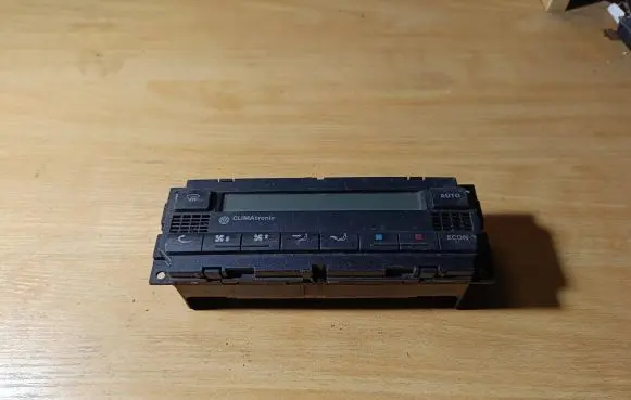 Volkswagen PASSAT B5.5 Climate control unit 3B1907044B