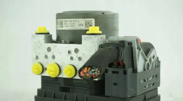 Volkswagen PASSAT B8 ABS Pump 3Q0614517L 3Q0907379L