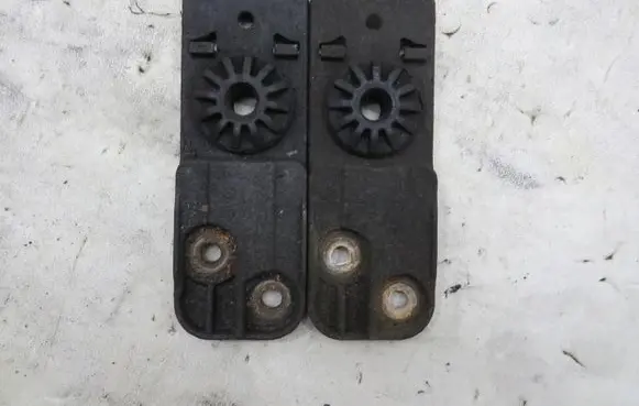 Opel Zafira C Radiator mount bracket KRIS235789