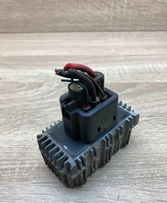 Opel Vectra C Glow plug pre-heat relay 09132691 51299008