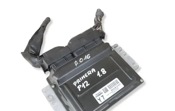 Nissan Primera Engine control unit/module MEC32591