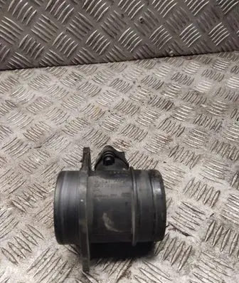 Skoda Octavia Mk2 (1Z) Mass air flow meter 0281002531
