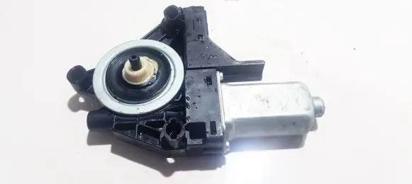 Volvo XC60 Front door window regulator motor 966269102