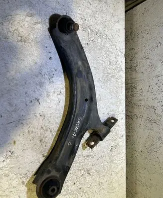 Nissan Qashqai Front lower control arm/wishbone