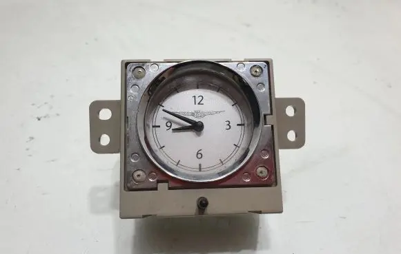Chrysler Town u0026 Country V Clock 