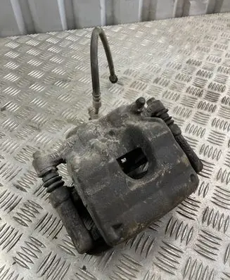 Nissan Navara D23 Front brake caliper 