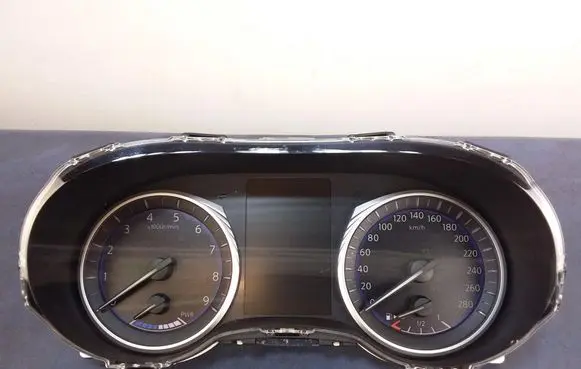 Infiniti Q50 Speedometer (instrument cluster) 