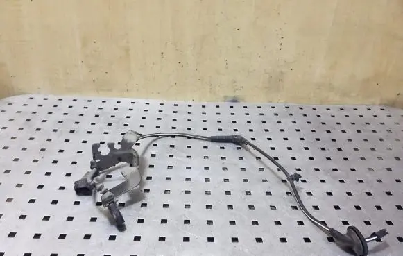 Audi A3 S3 8V Front ABS sensor wiring 