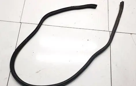 Mercedes-Benz E W211 Engine compartment rubber 