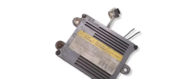 Ford Focus Headlight ballast module Xenon 10R020611
