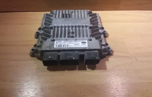 Ford Focus Engine control unit/module 3S6112A650LC 5WS40140ET