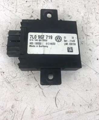 Volkswagen Touareg I Alarm control unit/module 7l0907719