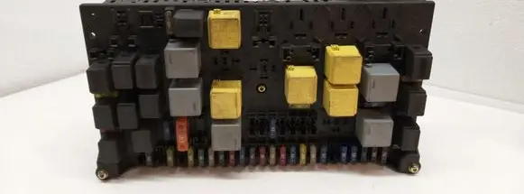 Mercedes-Benz ML W163 Fuse module 1635450205 08200101