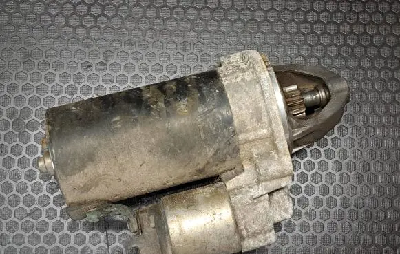 Mercedes-Benz E W211 Starter motor A0051516601 0001109250