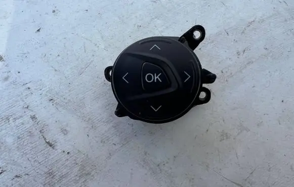 Ford C-MAX II Steering wheel buttons/switches AM5T14K147AA 13MAY15CR1