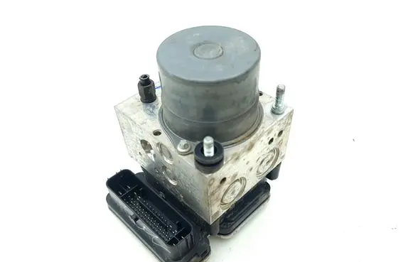 Nissan Qashqai J12 ABS Pump 476606UC0C