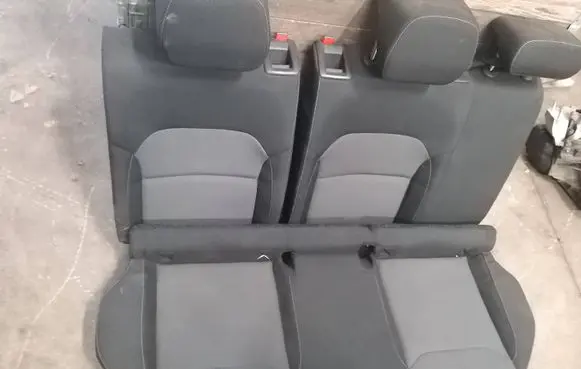 Skoda Fabia Mk4 (6VA) Second row seats 
