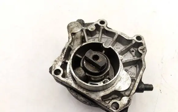 Opel Vectra C Vacuum pump 55188660