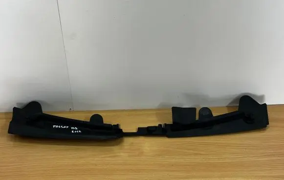 Volkswagen PASSAT B7 Top upper radiator support slam panel 3AA121330