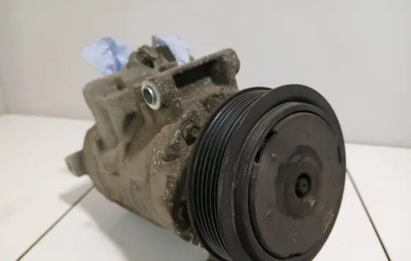 Volkswagen PASSAT B7 Air conditioning (A/C) compressor (pump) 1K0820859T 6SEU14C 20110336853