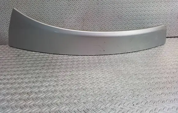Under headlight/headlamp trim