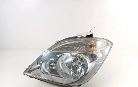 Mercedes-Benz Sprinter W906 Headlight/headlamp A9068200161