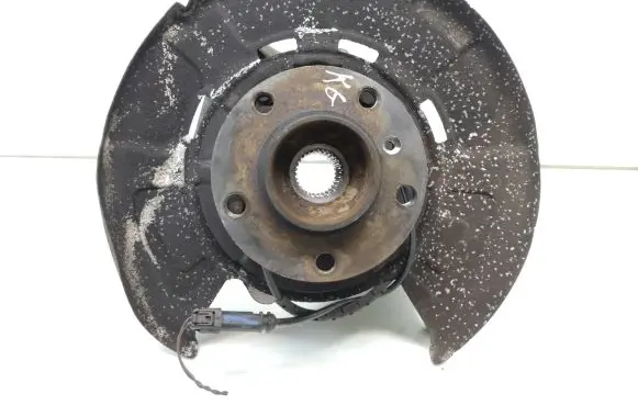 BMW X5 E70 Rear wheel hub spindle/knuckle 6770988 6908705 61126908705