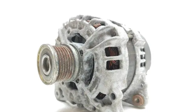 Audi A4 S4 B8 8K Generator/alternator 03L903017E 0125711088