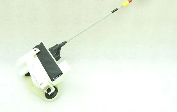 BMW X5 F15 Front door soft close latching motor 51207419840
