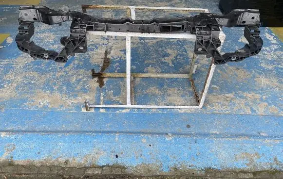 Ford Kuga II Front bodywork piece CV448B041A